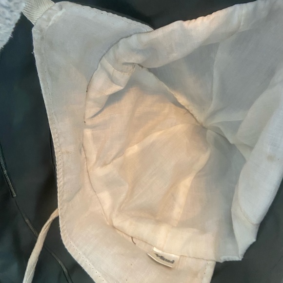 Classic Dark Grey Extra Large Sou’ - Picture 5 of 10